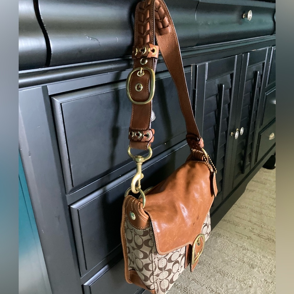 Authentic Coach Purse - Picture 4 of 16